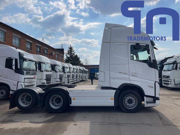 Седельный тягач VOLVO FH 6X2 (107456)