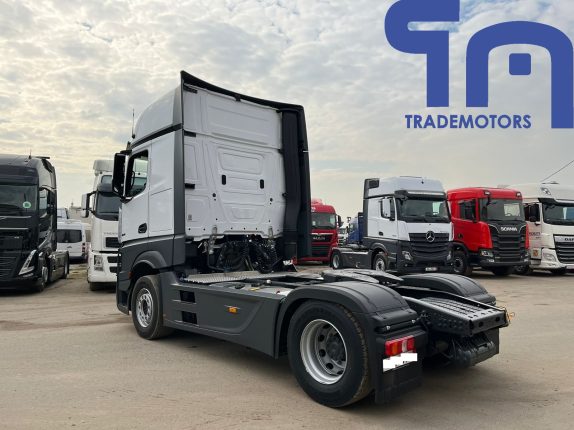 Седельный тягач MERCEDES-BENZ ACTROS 1845 (106136)