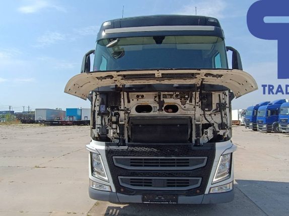 009.Седельный тягач VOLVO FH-TRUCK 4X2 (108952)
