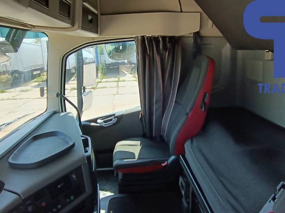 009.Седельный тягач VOLVO FH-TRUCK 4X2 (108952)