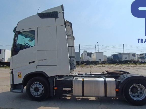 002. Седельный тягач VOLVO FH (103382)