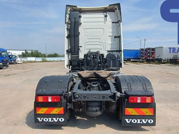 002. Седельный тягач VOLVO FH (103382)