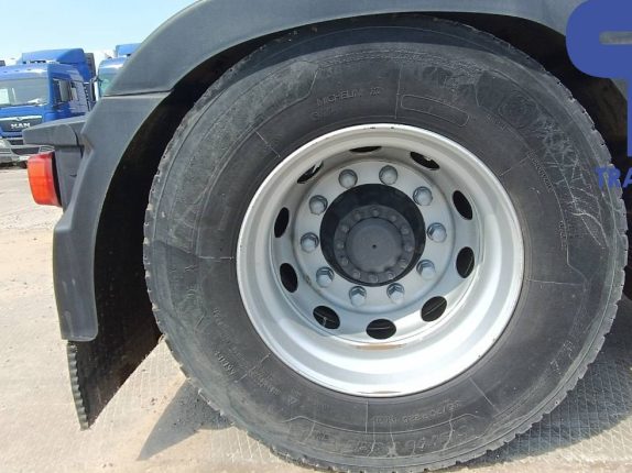 002. Седельный тягач VOLVO FH (103382)