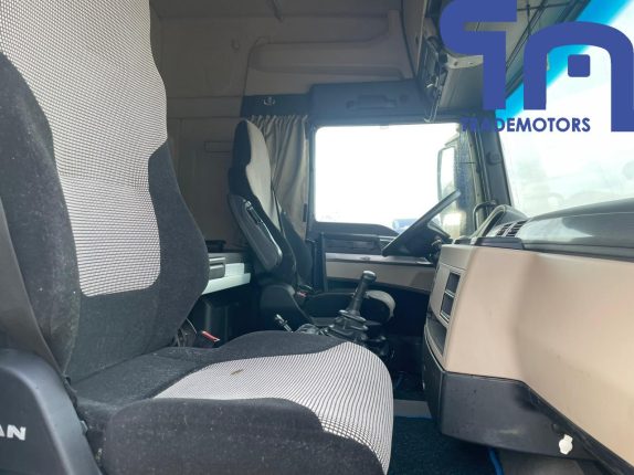 024. Седельный тягач MAN TGX 18.400 4X2 BLS (10601)