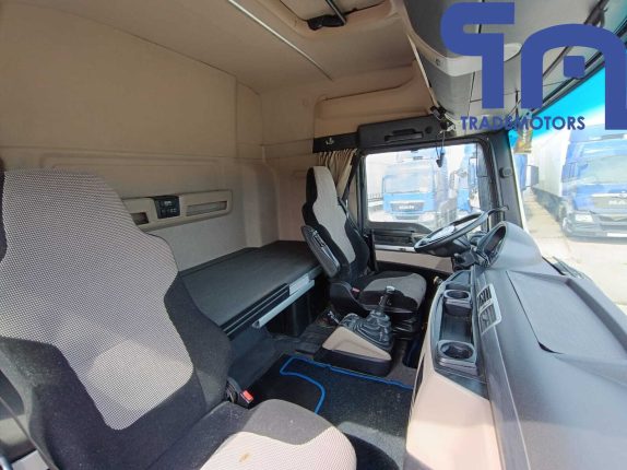 024. Седельный тягач MAN TGX 18.400 4X2 BLS (10601)