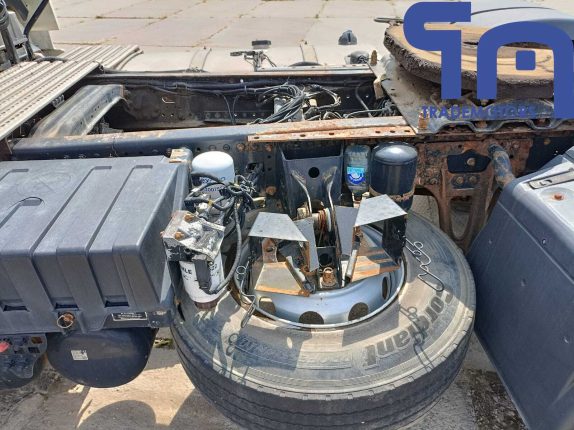 024. Седельный тягач MAN TGX 18.400 4X2 BLS (10601)