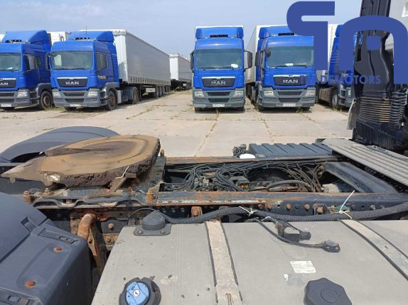 024. Седельный тягач MAN TGX 18.400 4X2 BLS (10601)
