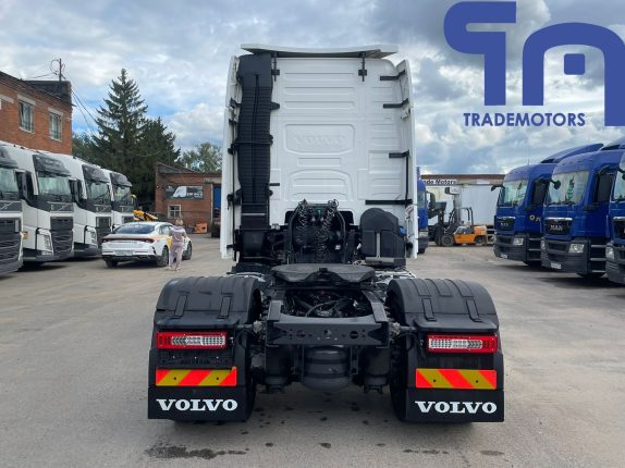 002.Седельный тягач VOLVO FH 4X2 (105094)