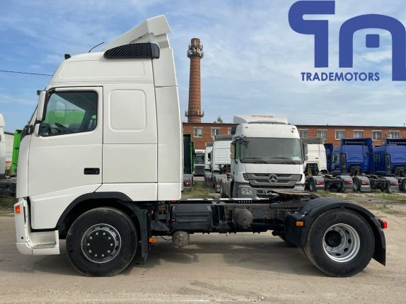 090.Седельный тягач VOLVO FH-TRUCK 4X2 (10525)