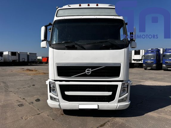 087.Седельный тягач VOLVO FH-TRUCK 4X2 (10149)