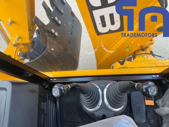 001.Экскаватор-погрузчик JCB 3DX SUPER (105501)