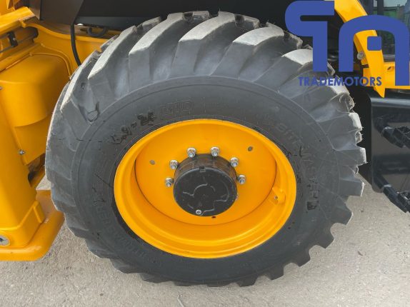 001.Экскаватор-погрузчик JCB 3DX SUPER (102513)
