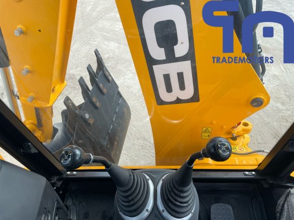 001.Экскаватор-погрузчик JCB 3DX SUPER (105355)