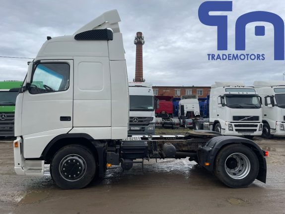 089.Седельный тягач VOLVO FH TRUCK 4X2 (10954)