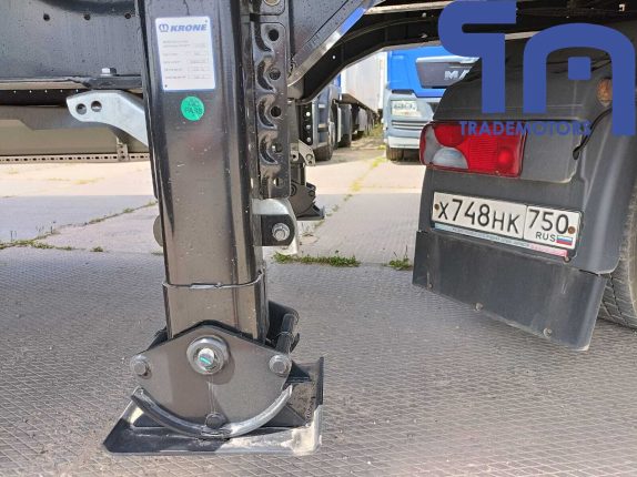 00.Полуприцеп шторный KRONE SD (104663)