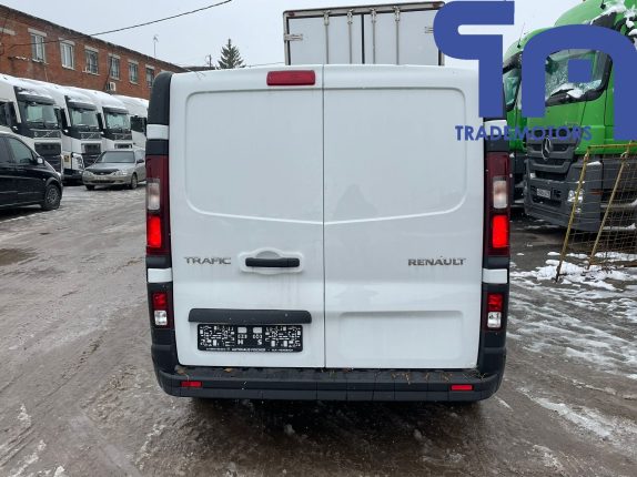 001.Цельнометаллический фургон RENAULT TRAFIC (105088)