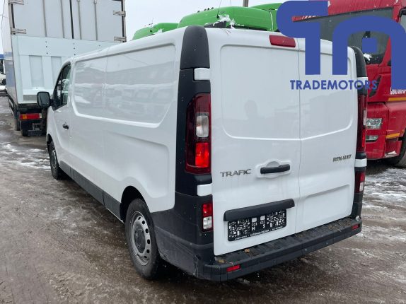 001.Цельнометаллический фургон RENAULT TRAFIC (105088)