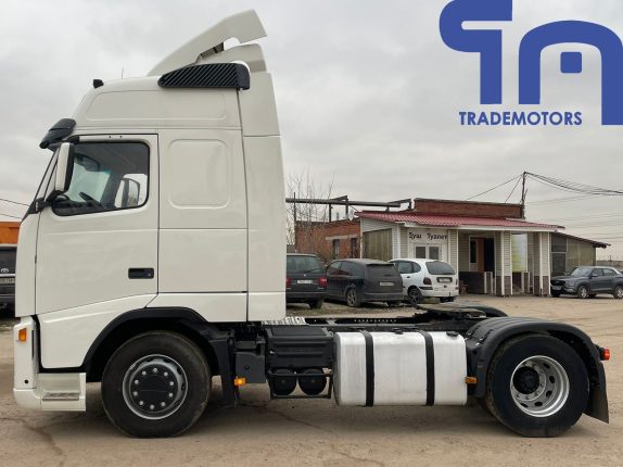 088.Седельный тягач VOLVO FH-TRUCK 4X2 (10457)