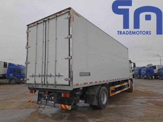 001.Автомобиль-рефрижератор ISUZU GIGA (103752)