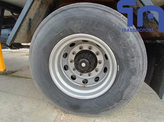 001.Автомобиль-рефрижератор ISUZU GIGA (103752)