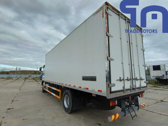 001.Автомобиль-рефрижератор ISUZU GIGA (103752)