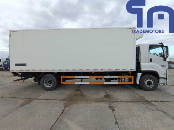 001.Автомобиль-рефрижератор ISUZU GIGA (103752)