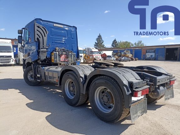 024.Седельный тягач RENAULT С 6Х4 (10755)