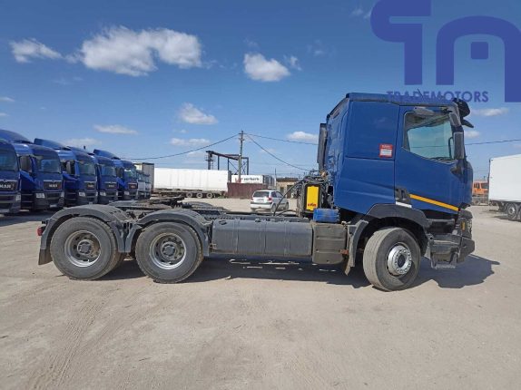 024.Седельный тягач RENAULT С 6Х4 (10755)