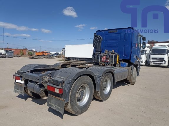024.Седельный тягач RENAULT С 6Х4 (10755)