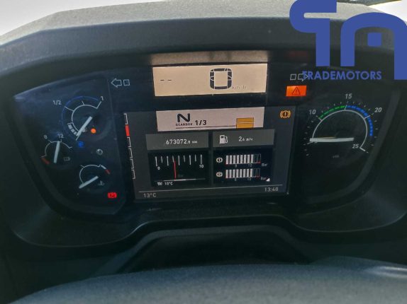 024.Седельный тягач RENAULT С 6Х4 (10755)