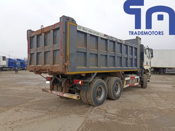 002. Грузовой самосвал FAW J6 (10067)