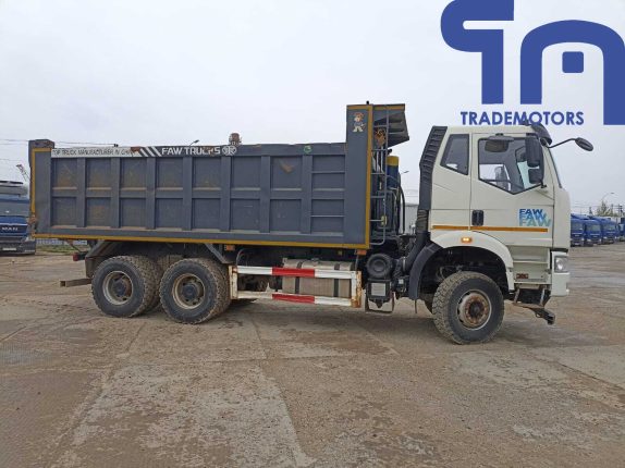 002. Грузовой самосвал FAW J6 (10067)
