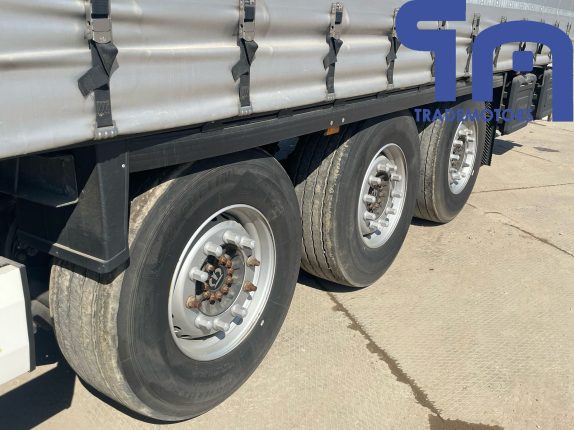 002.Полуприцеп шторный KRONE SD (105522)