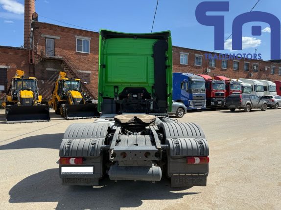 048.Седельный тягач MERCEDES-BENZ ACTROS 1844 LS (10525)
