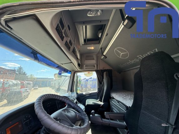 048.Седельный тягач MERCEDES-BENZ ACTROS 1844 LS (10525)