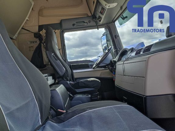 050.Седельный тягач MAN TGX 18.460 (10754)