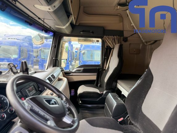 050.Седельный тягач MAN TGX 18.460 (10085)
