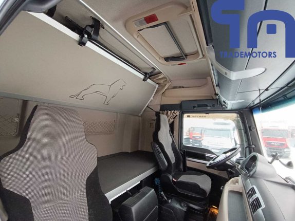 050.Седельный тягач MAN TGX 18.460 (10085)