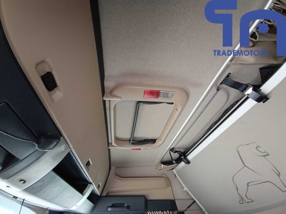 050.Седельный тягач MAN TGX 18.460 (10085)