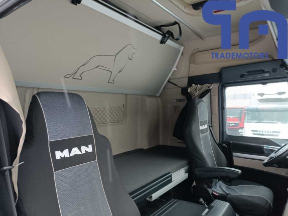 050.Седельный тягач MAN TGX 18.460 (10754)