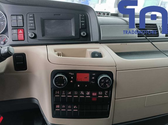 050.Седельный тягач MAN TGX 18.460 (10754)