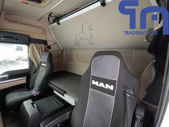 050.Седельный тягач MAN TGX 18.460 (10754)