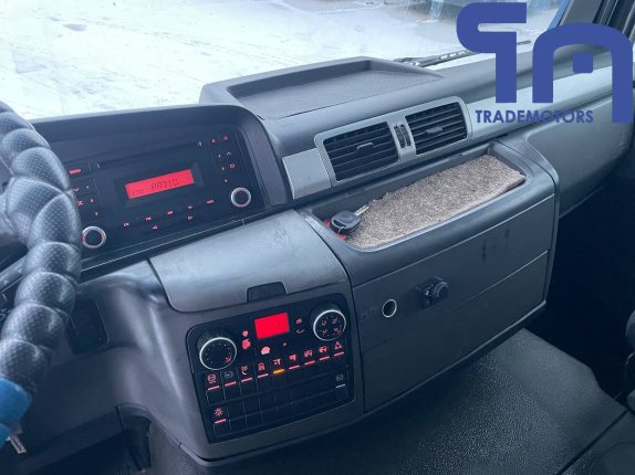 009. Фургон рефрижератор MAN TGS 28.400 6X2-2 BL-WW (10780)