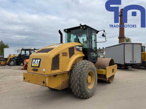 006. Каток грунтовый CATERPILLAR CS56В (700234)