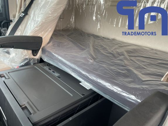 000. Седельный тягач SITRAK C7H MAX (10141)