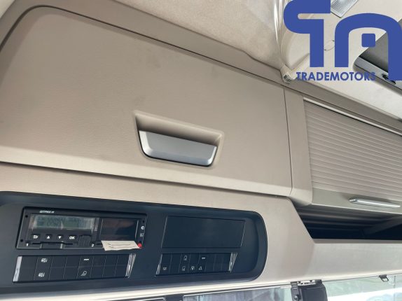 000. Седельный тягач SITRAK ZZ4256V364HE (10545)