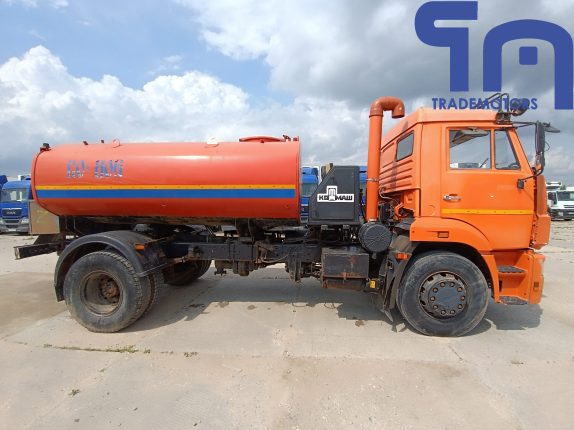 015. Пoливoмоeчная машина KO-806 нa шaccи KАМАЗ 43253 (10699)
