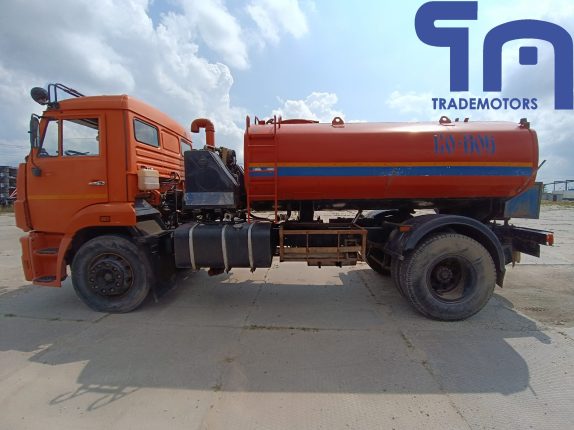 015. Пoливoмоeчная машина KO-806 нa шaccи KАМАЗ 43253 (10699)