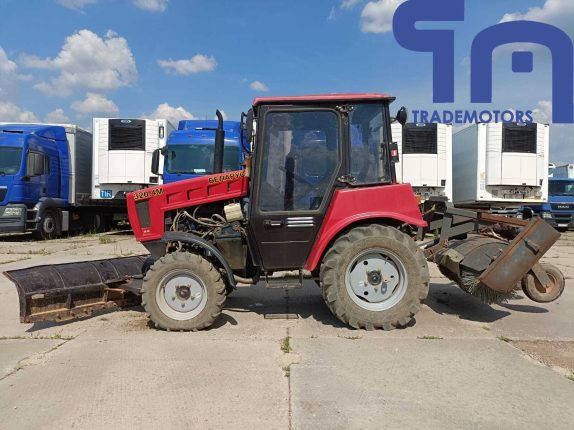 002.Трактор БЕЛАРУС-320.4М (104852)