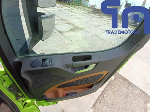 001. Седельный тягач SHACMAN SX4188YY381 (10434)